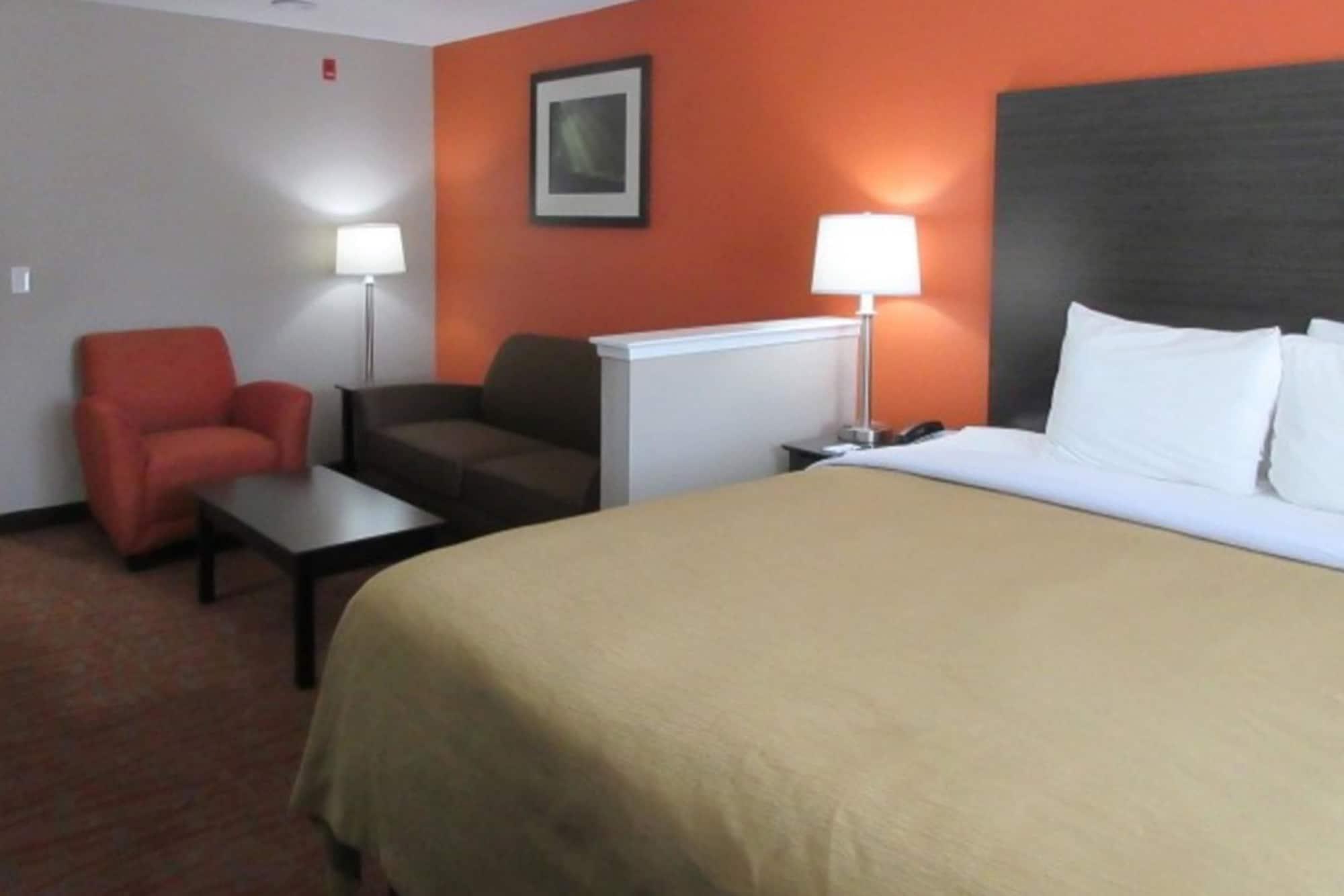Quality Inn & Suites Fresno Northwest Buitenkant foto