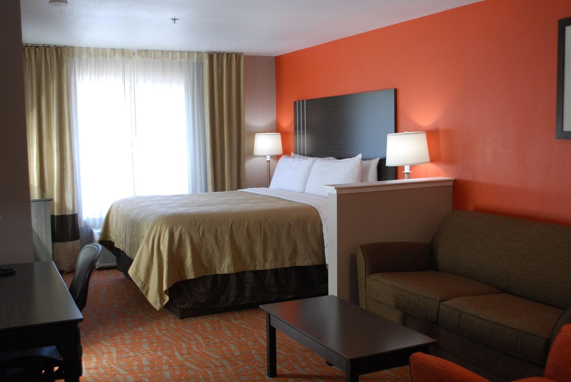 Quality Inn & Suites Fresno Northwest Buitenkant foto