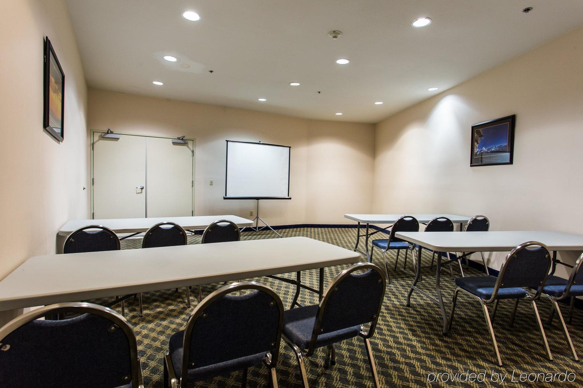 Quality Inn & Suites Fresno Northwest Buitenkant foto