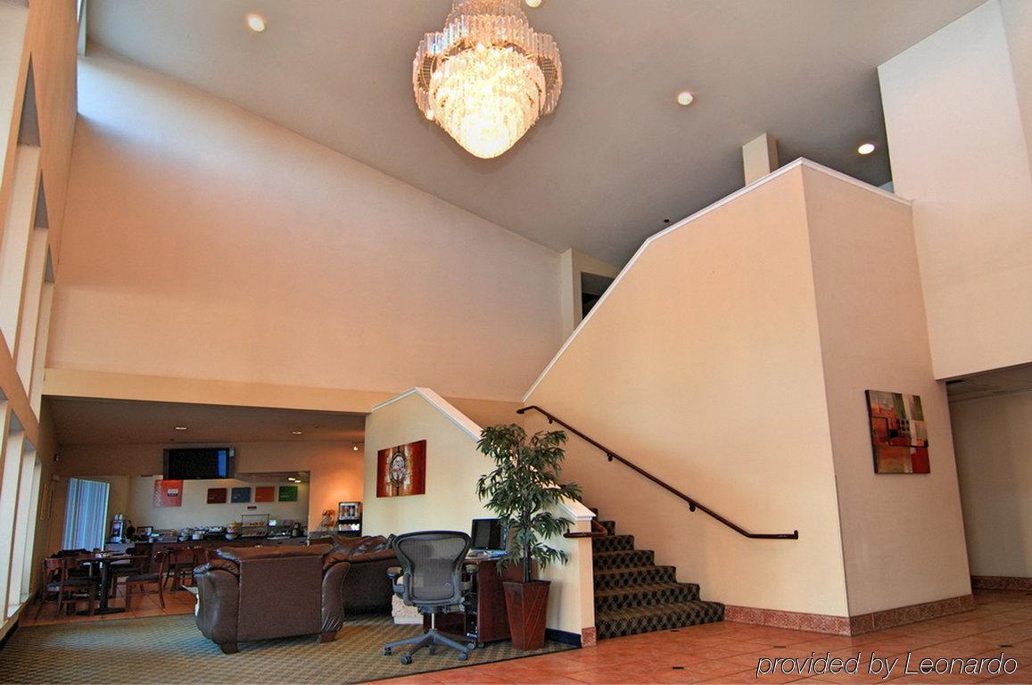 Quality Inn & Suites Fresno Northwest Buitenkant foto
