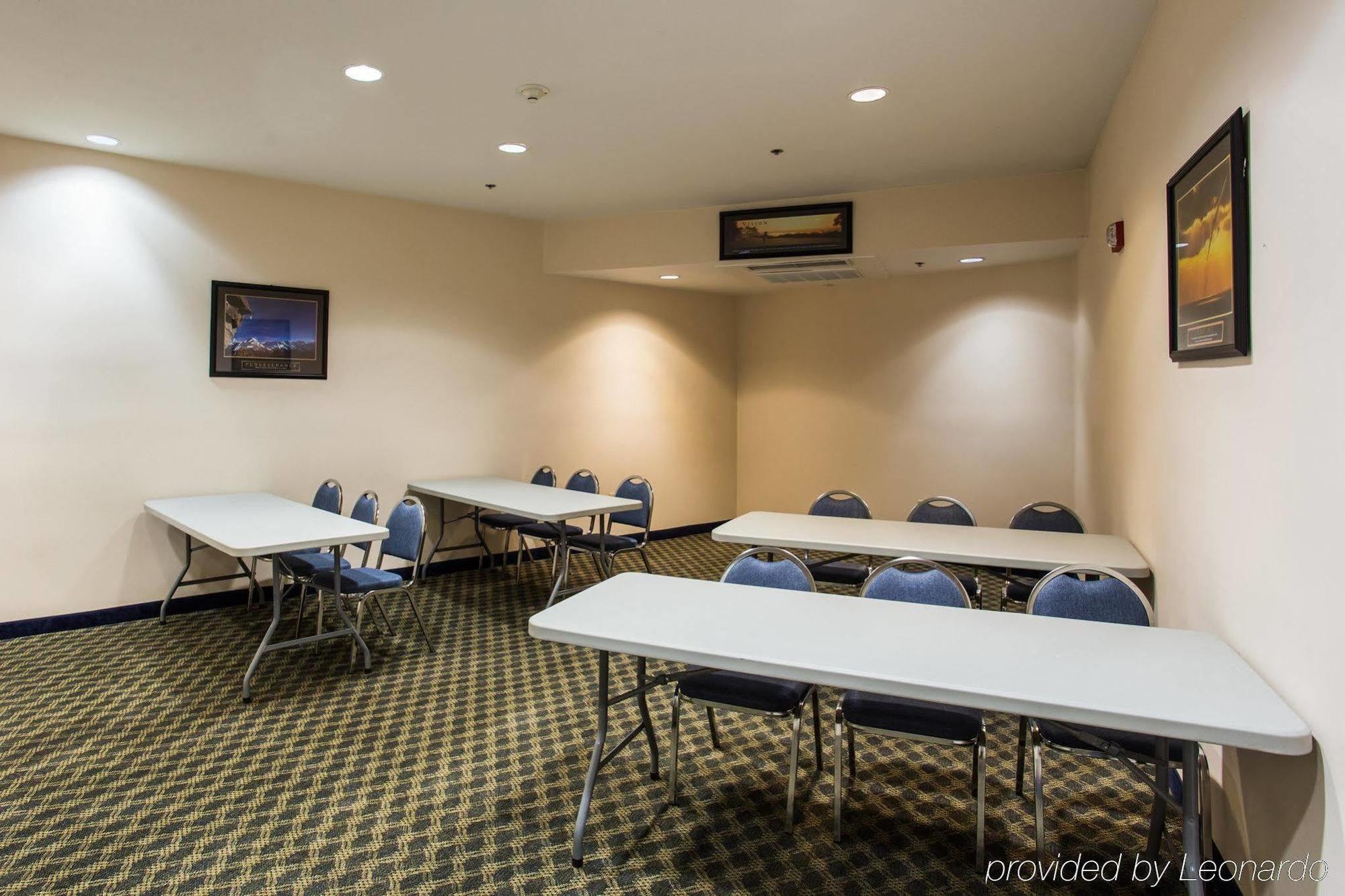 Quality Inn & Suites Fresno Northwest Buitenkant foto