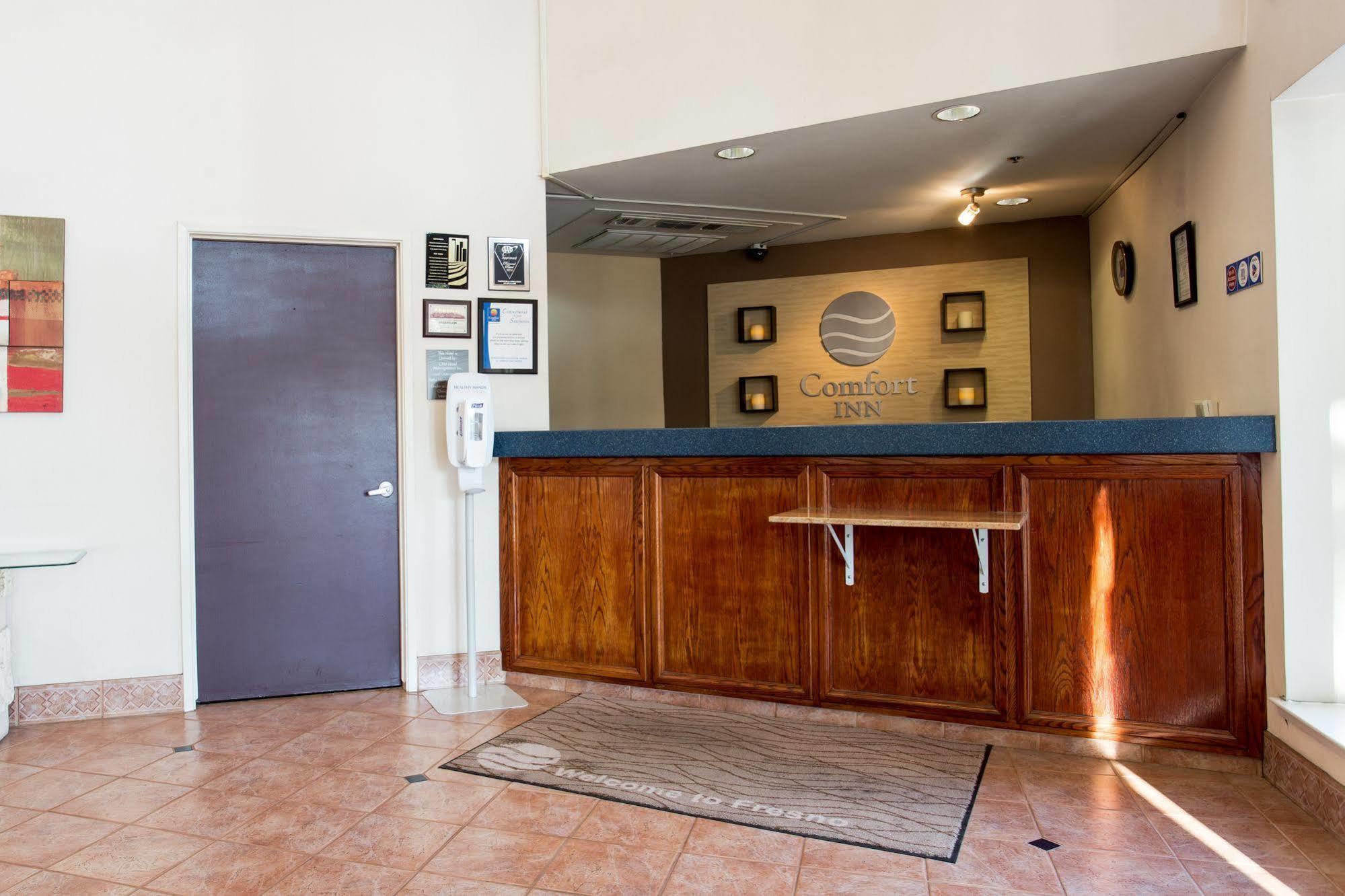 Quality Inn & Suites Fresno Northwest Buitenkant foto
